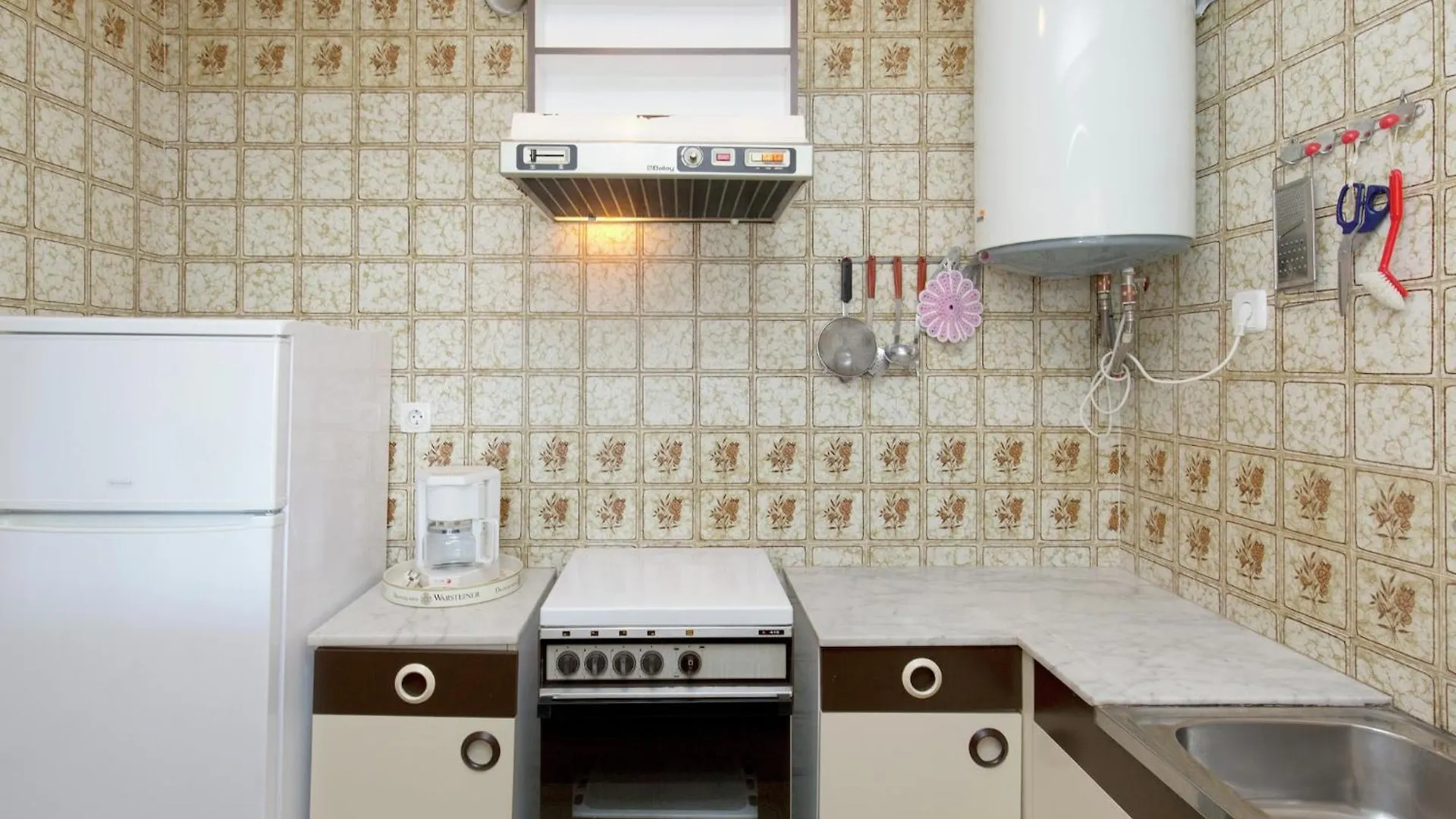 Small Building With 4 Apartments Close To The Beach Mont-roig del Camp