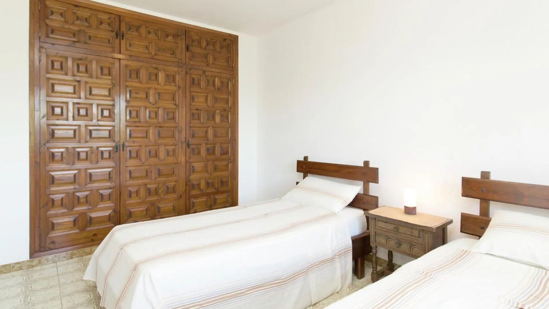 Small Building With 4 Apartments Close To The Beach Mont-roig del Camp 0*,  Spain