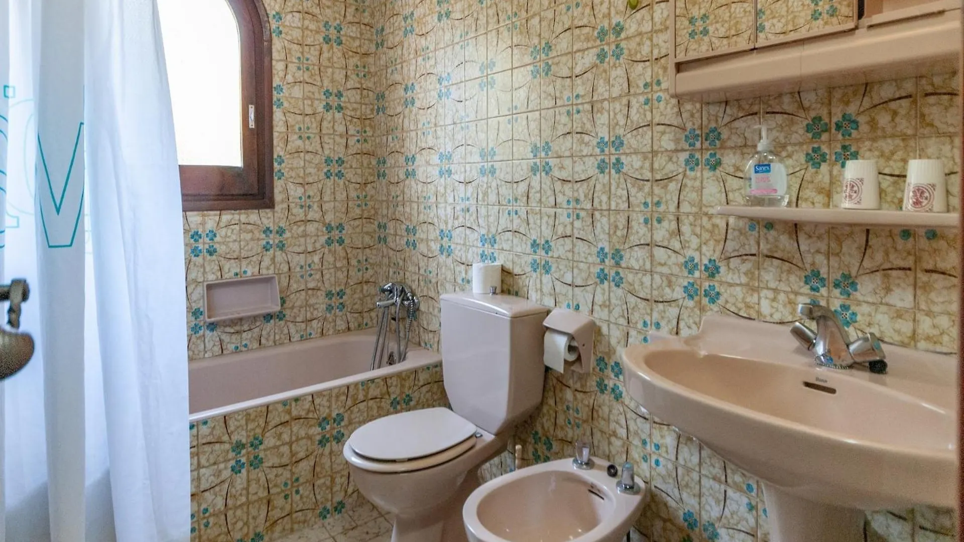 Small Building With 4 Apartments Close To The Beach Mont-roig del Camp