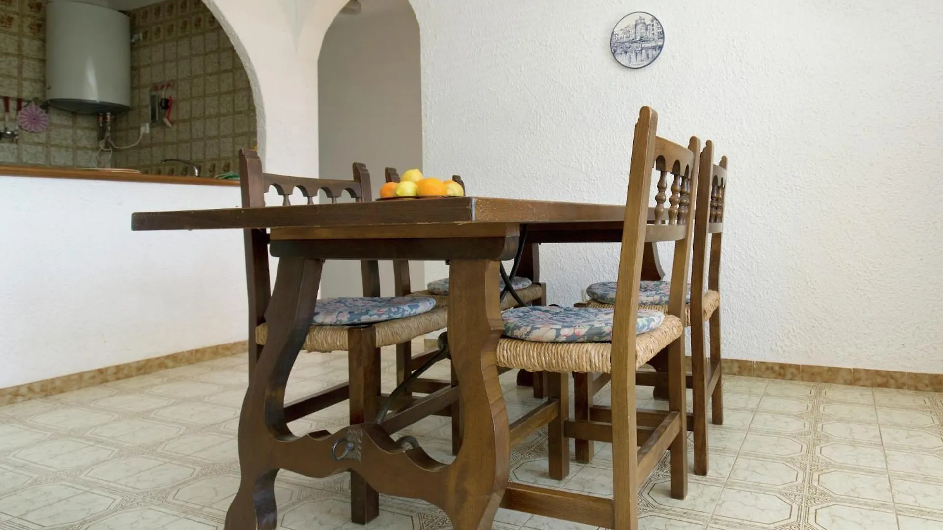 Small Building With 4 Apartments Close To The Beach Mont-roig del Camp