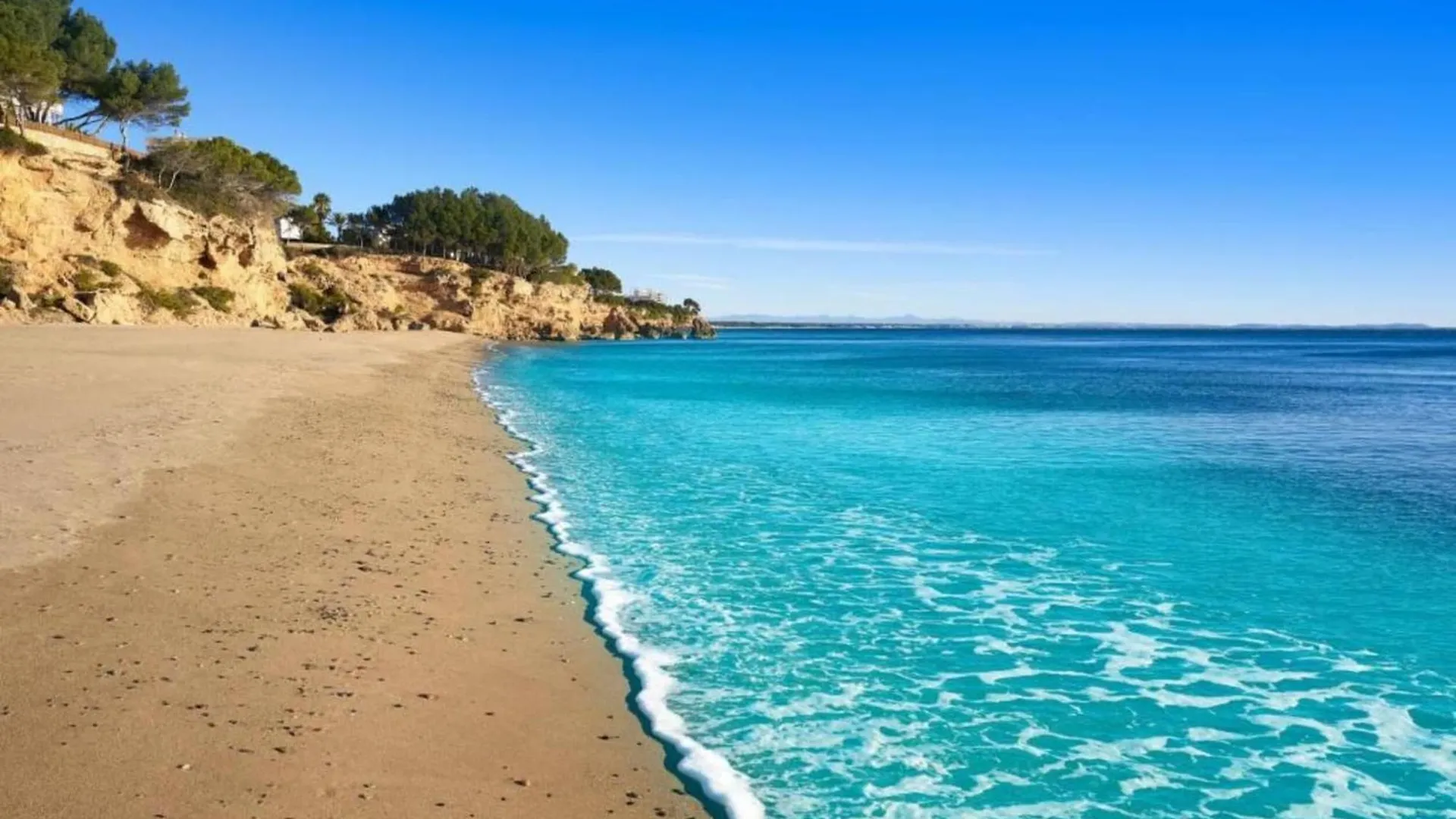 Mont-roig del Camp Small Building With 4 Apartments Close To The Beach Mont-roig del Camp